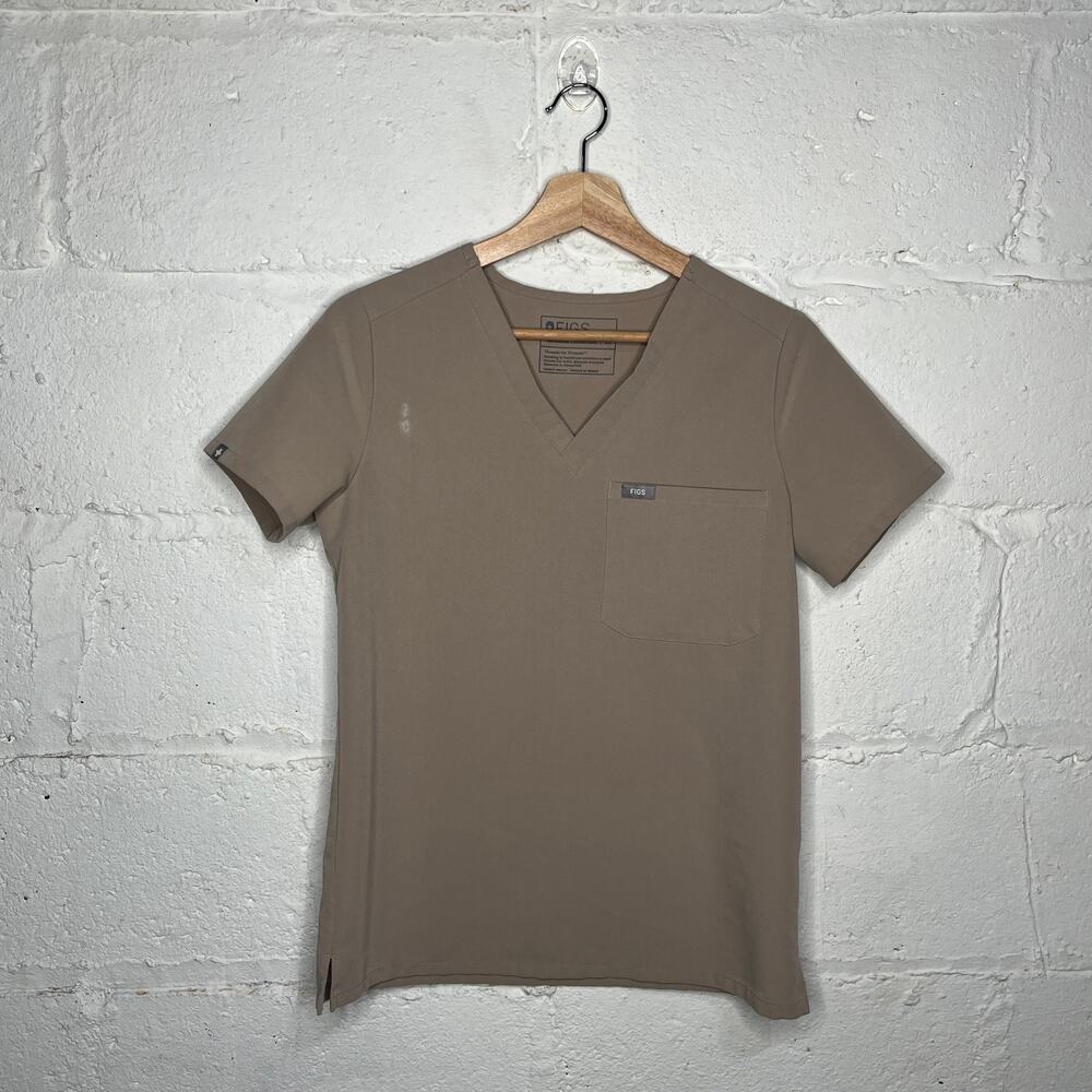 FIGS Women's Tan Short Sleeve V-Neck Catarina Three-Pocket Scrub Top Size XS